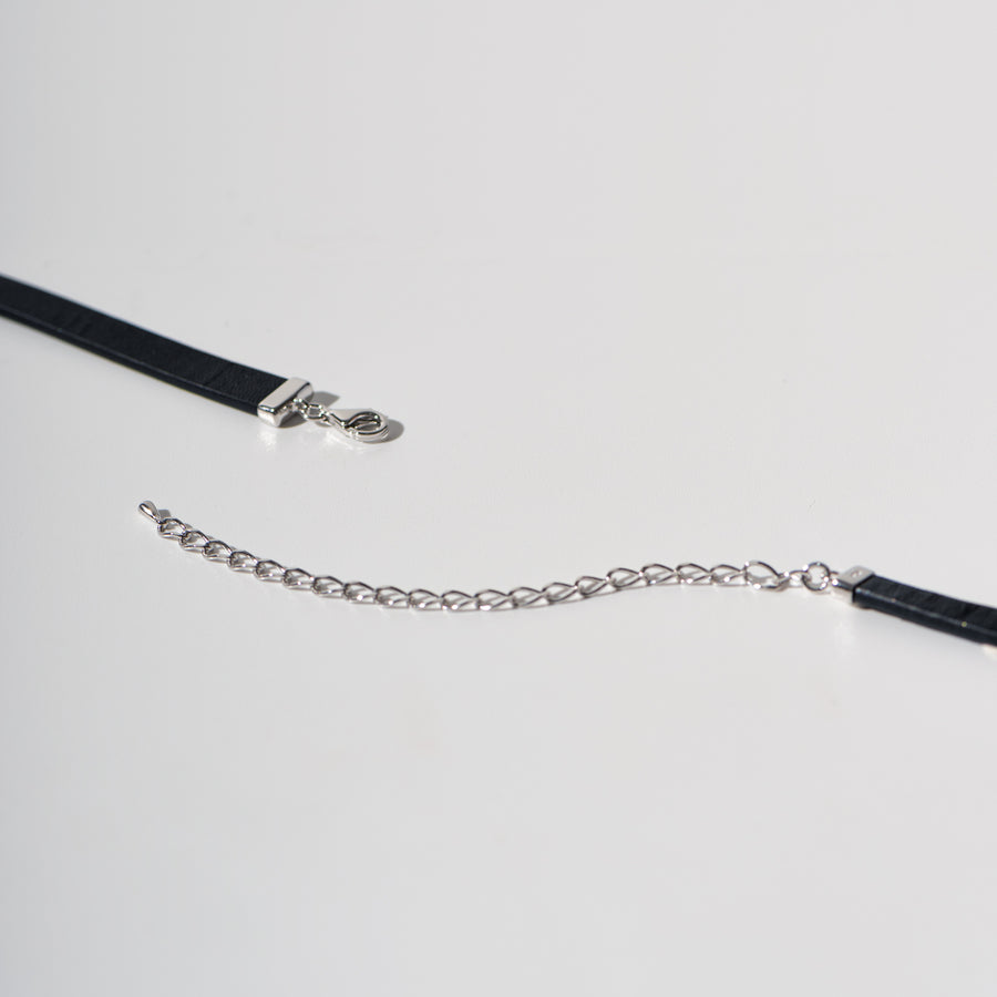 Sterling Silver and Genuine Leather Choker with Natural Drop Pearl