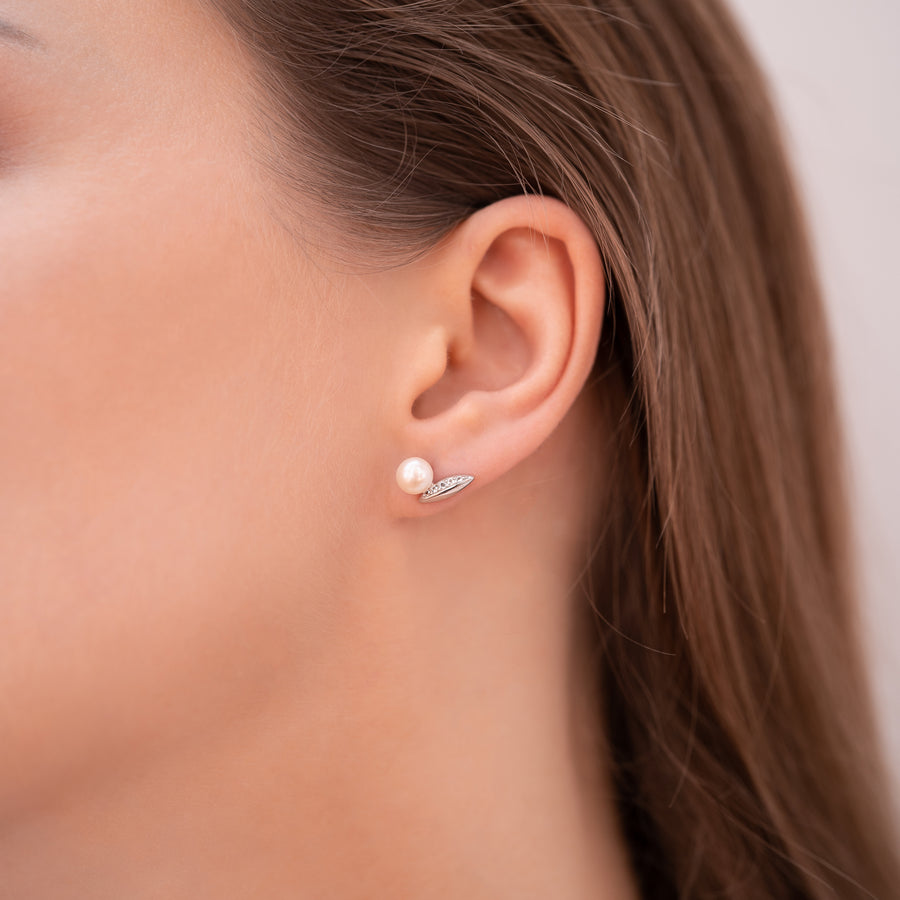 Sterling Silver Earrings with Fresh Water Pearl